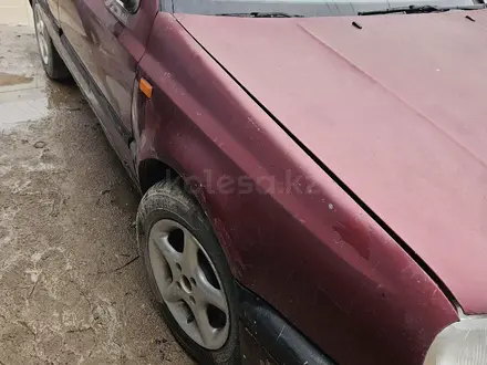 Volkswagen Vento 1994 года за 420 000 тг. в Абай (Келесский р-н) – фото 2