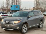 Toyota Highlander 2013 года за 11 000 000 тг. в Актобе