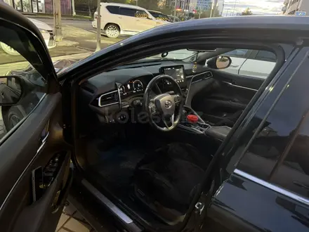 Toyota Camry 2023 года за 16 800 000 тг. в Астана – фото 12