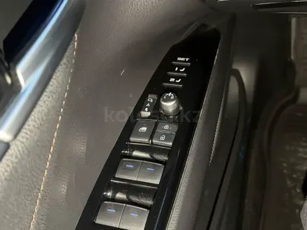 Toyota Camry 2023 года за 16 800 000 тг. в Астана – фото 15