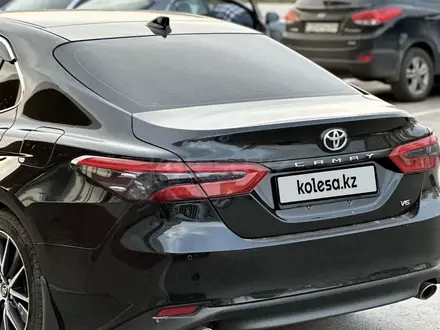 Toyota Camry 2023 года за 16 800 000 тг. в Астана