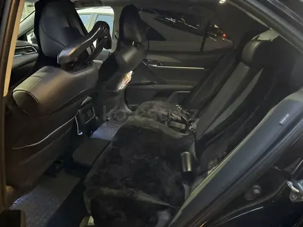 Toyota Camry 2023 года за 16 800 000 тг. в Астана – фото 9