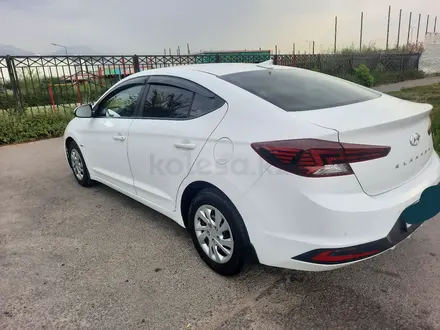 Hyundai Elantra 2019 года за 8 000 000 тг. в Алматы – фото 3