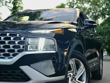 Hyundai Santa Fe 2022 года за 13 000 000 тг. в Алматы