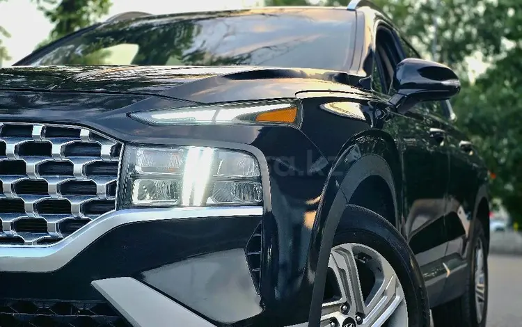Hyundai Santa Fe 2022 года за 13 000 000 тг. в Алматы