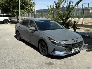 Hyundai Elantra, 2021