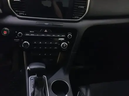 Kia Sportage 2021 года за 11 500 000 тг. в Алматы – фото 23