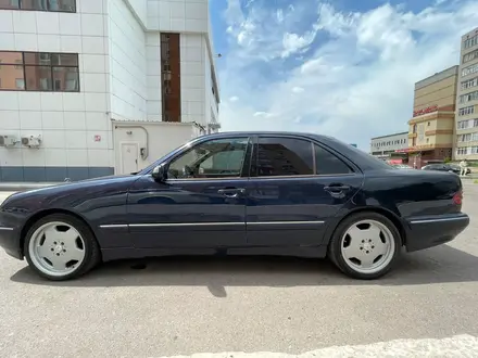 Mercedes-Benz E 320 2000 года за 3 500 000 тг. в Астана – фото 6