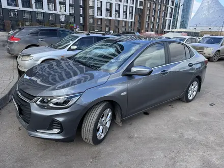 Chevrolet Onix 2023 года за 6 500 000 тг. в Астана – фото 2