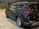 Hyundai Santa Fe 2019 года за 12 300 000 тг. в Алматы