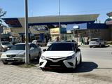 Toyota Camry 2018 годаfor11 500 000 тг. в Алматы – фото 2