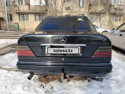 Mercedes-Benz E 220 1994 года за 2 000 000 тг. в Талдыкорган – фото 7