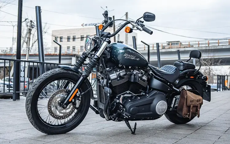 Harley-Davidson  Street Bob 2020 года за 9 500 000 тг. в Алматы