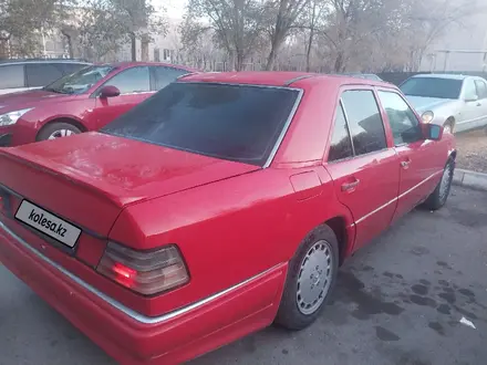 Mercedes-Benz E 220 1993 года за 650 000 тг. в Приозерск