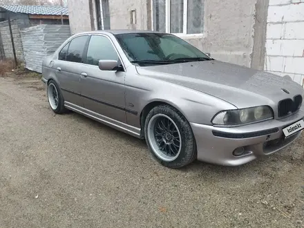 BMW 523 1996 года за 2 500 000 тг. в Байтерек – фото 2