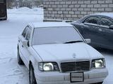 Mercedes-Benz E 320 1993 годаfor1 990 000 тг. в Астана – фото 2