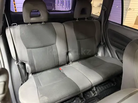 Toyota RAV4 Luxe 2001 года за 3 990 000 тг. в Алматы – фото 12