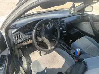 Toyota Carina E