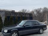 Mercedes-Benz E 220 1994 года за 3 950 000 тг. в Алматы