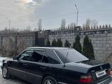Mercedes-Benz E 220 1994 года за 3 950 000 тг. в Алматы – фото 2