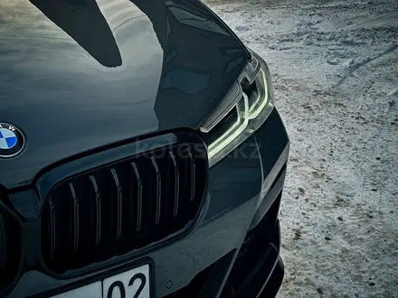 BMW 520 2022 года за 26 000 000 тг. в Алматы – фото 5