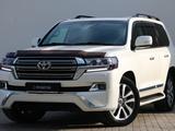Toyota Land Cruiser 2016 года за 32 490 000 тг. в Астана