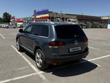 Volkswagen Touareg 2007 года за 7 500 000 тг. в Алматы – фото 4