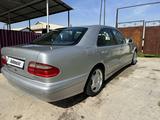 Mercedes-Benz E 200 1999 годаүшін3 300 000 тг. в Сарыагаш – фото 5