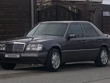 Mercedes-Benz E 320 1995 года за 4 500 000 тг. в Талдыкорган – фото 2