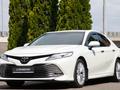 Toyota Camry 2018 года за 13 590 000 тг. в Алматы – фото 2