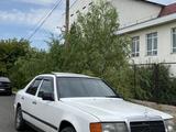 Mercedes-Benz E 230 1989 годаүшін600 000 тг. в Алматы