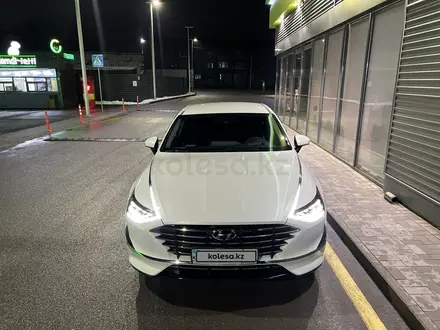 Hyundai Sonata 2022 года за 15 700 000 тг. в Алматы – фото 8