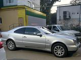 Mercedes-Benz CLK 320 1998 года за 1 300 000 тг. в Уральск – фото 4