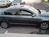 Volkswagen Passat 2009 года за 2 590 000 тг. в Шымкент – фото 5