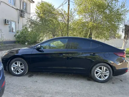 Hyundai Elantra 2019 года за 8 200 000 тг. в Атырау – фото 3