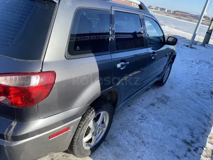 Mitsubishi Outlander 2006 года за 2 700 000 тг. в Атырау – фото 4