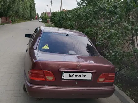 Mercedes-Benz E 280 1998 года за 3 500 000 тг. в Актобе