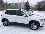 Volkswagen Tiguan 2014 годаүшін8 100 000 тг. в Актобе – фото 4