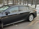 Toyota Camry 2019 годаfor14 000 000 тг. в Алматы – фото 3