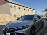 Toyota Camry 2022 года за 14 000 000 тг. в Актау