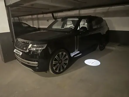 Land Rover Range Rover 2023 года за 105 000 000 тг. в Алматы