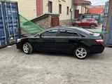 Toyota Camry 2011 года за 8 600 000 тг. в Караганда – фото 2