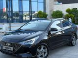 Hyundai Accent 2021 года за 6 600 000 тг. в Актау – фото 2