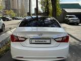 Hyundai Sonata 2012 годаfor7 300 000 тг. в Алматы – фото 2