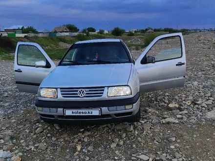 Volkswagen Vento 1993 года за 800 000 тг. в Тараз – фото 10