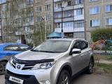 Toyota RAV4 2015 года за 10 800 000 тг. в Петропавловск