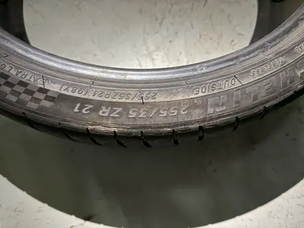 Резину летние 1 шт 255/35/21 за 50 000 тг. в Астана