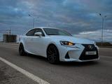 Lexus IS 200t 2017 года за 14 500 000 тг. в Астана – фото 2