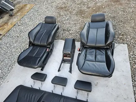 Салон на мерседес W210 рестайлинг за 430 000 тг. в Шымкент