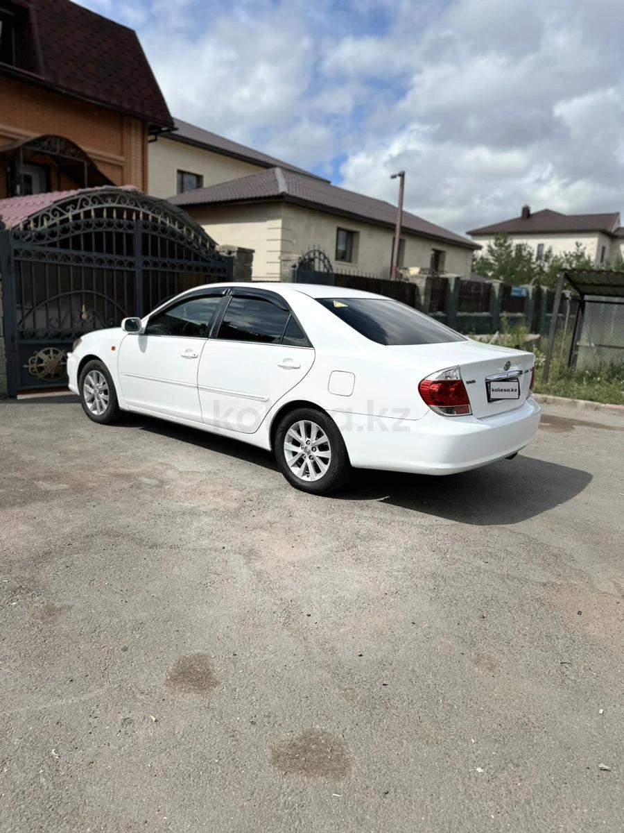 Toyota Camry 2004 г.